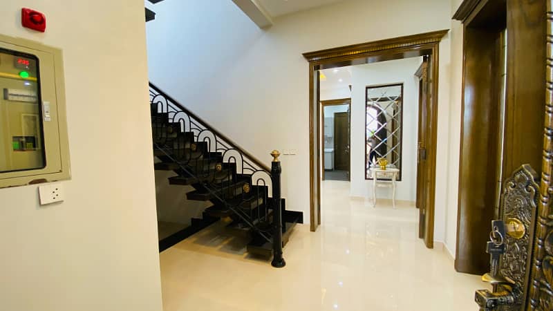 Luxurious 10 Marla House For Sale In DHA Phase 7, Lahore 1