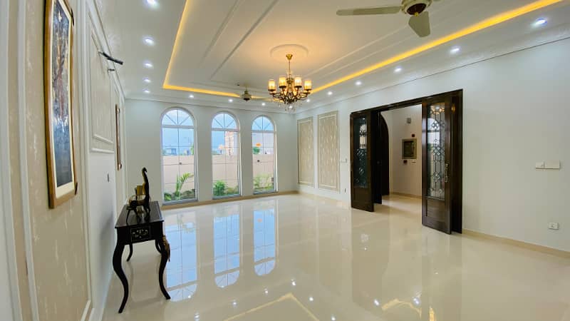 Luxurious 10 Marla House For Sale In DHA Phase 7, Lahore 5