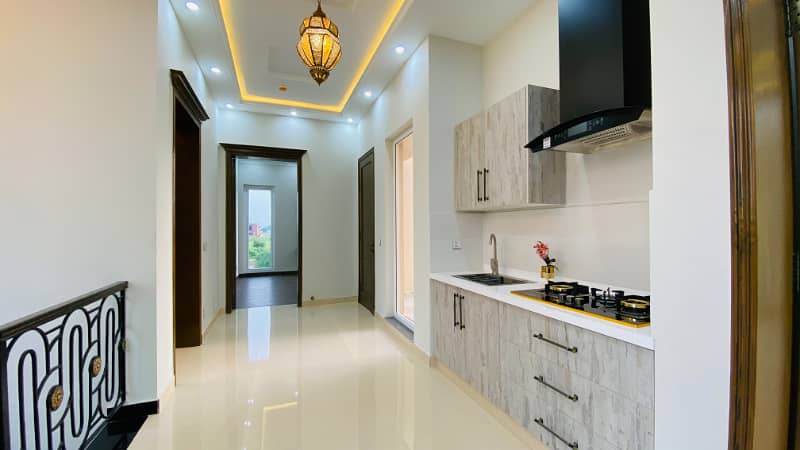 Luxurious 10 Marla House For Sale In DHA Phase 7, Lahore 18