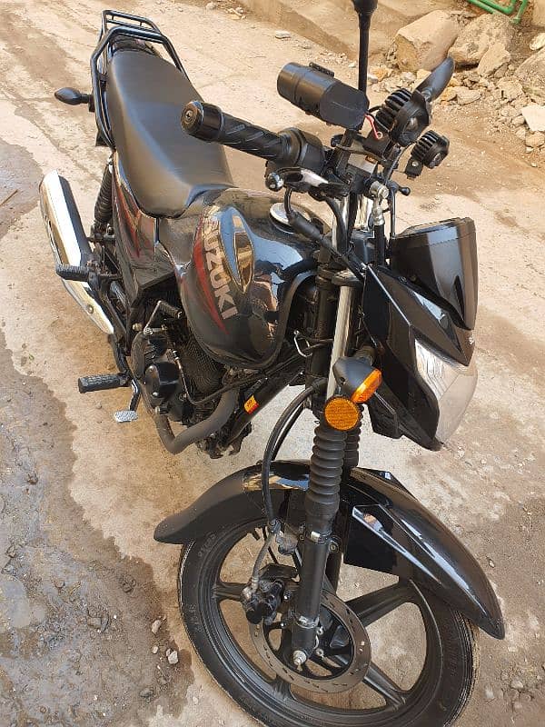 suzuki GR 150 black 4