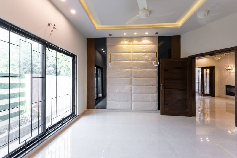 10 Marla Top Class Bungalow For Sale In DHA Phase 6 6