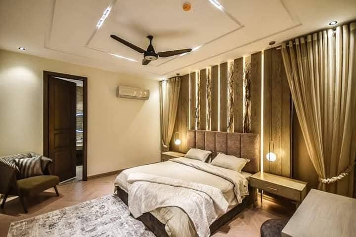 1 Kanal Fully Furnished House For Rent With Gas Near To SAFFARI MALL In SECTOR B, GULBAHAR Block Bahria Town Lahore Short Stay Also Available. 9