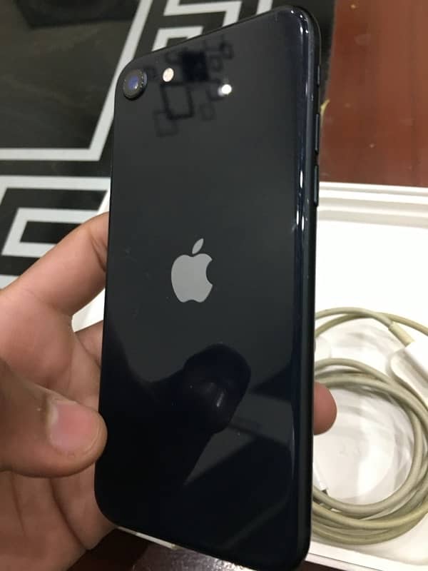 I phone SE 2022(3rd generation)pta approve128gb with box i 8