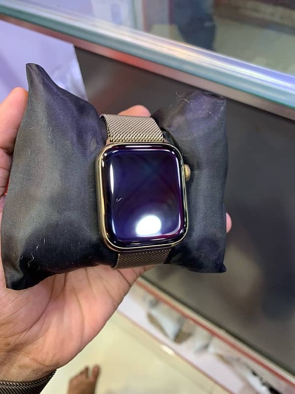 Apple watch i7 45mm stainless steel Gold 2