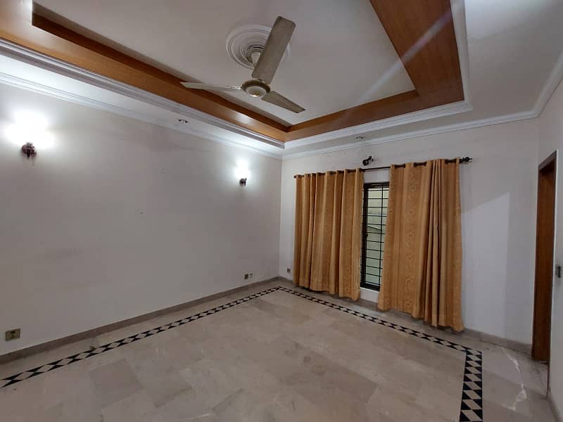 9 Marla Luxury House With Gas Is Available For Rent In Usman Block Bahria Town Lahore 4