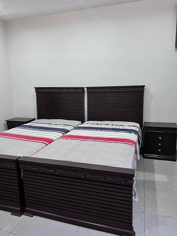 PURE SHEESHAM WOOD SINGLE BED + SIDE TABLES 0