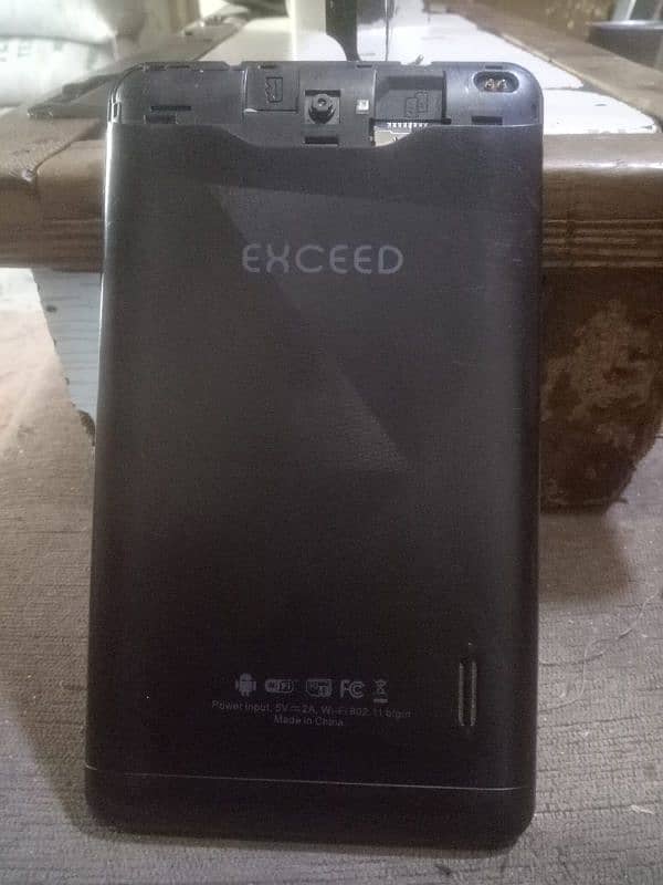 exceed tablet for sale 1gb/ram 8gb rom internet' b chalta Ha SIM salut 4