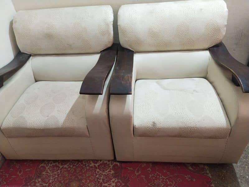 5 seater sofa set in excellent condition 6