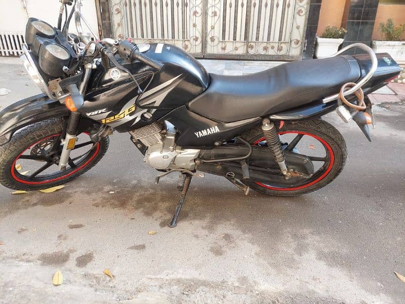 Yamaha YBR 125 G model 2019 4