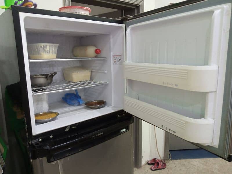 Orient refrigerator fresh 10/10 condition OR380 Model 2