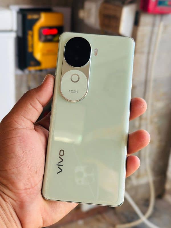 Vivo v40e 2