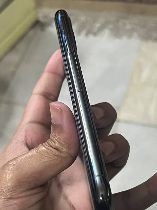 iphone 11 pro max 256GB 2