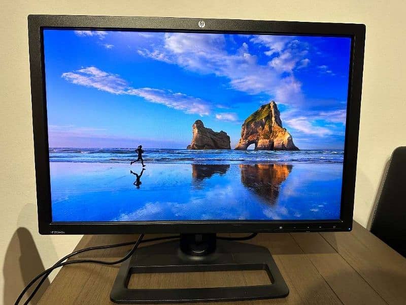 hp zr2440w 24 inch ips monitor 1