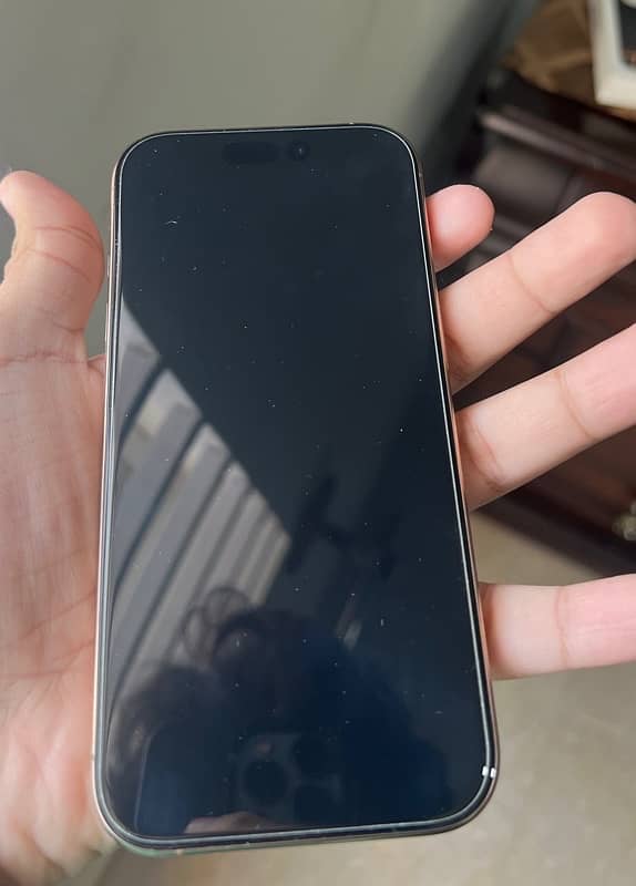 IPHONE 16pro factory unlocked (non-pta) 2