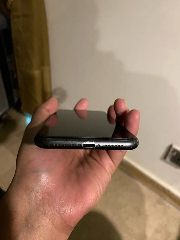 iphone 11 64gb dual pta aproved 4