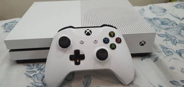 Xbox One S 1 TB Bought From Saudi Arabia for 1200 SAR used for a week