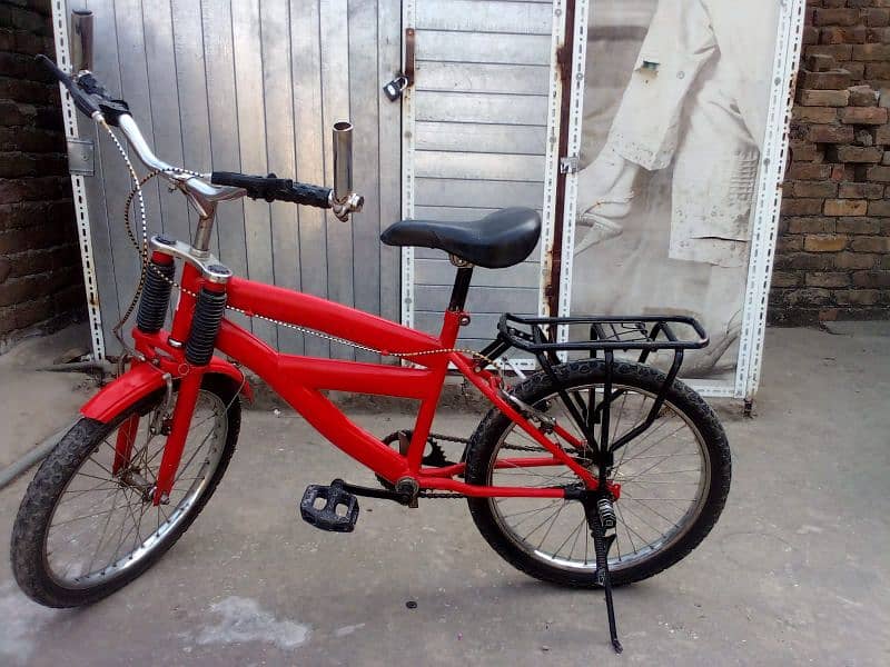 Bicycle for 8 to 16 years. 0