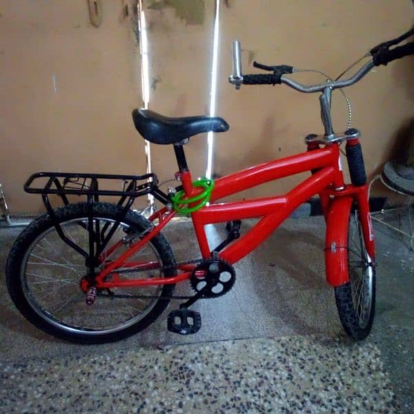 Bicycle for 8 to 16 years. 3