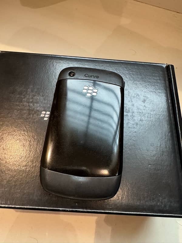 BlackBerry Curve 8520 New 3