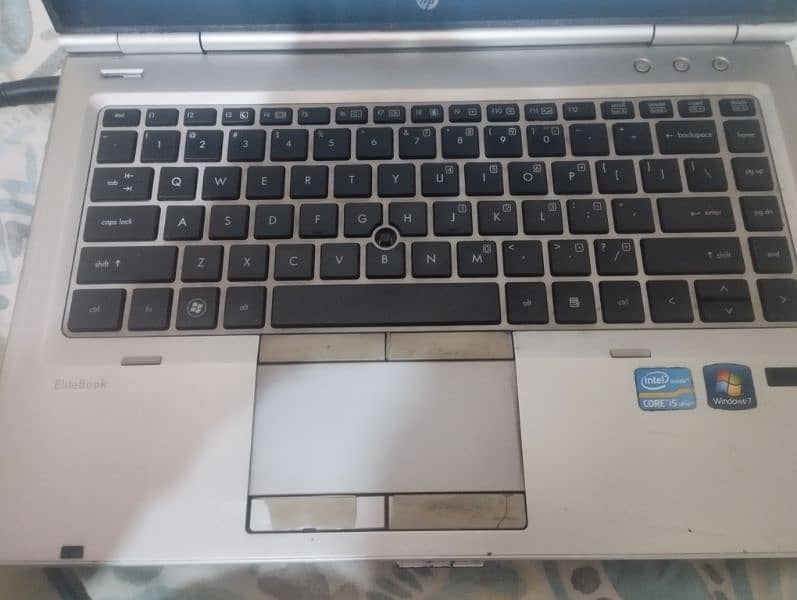 Hp laptop 8460p 2