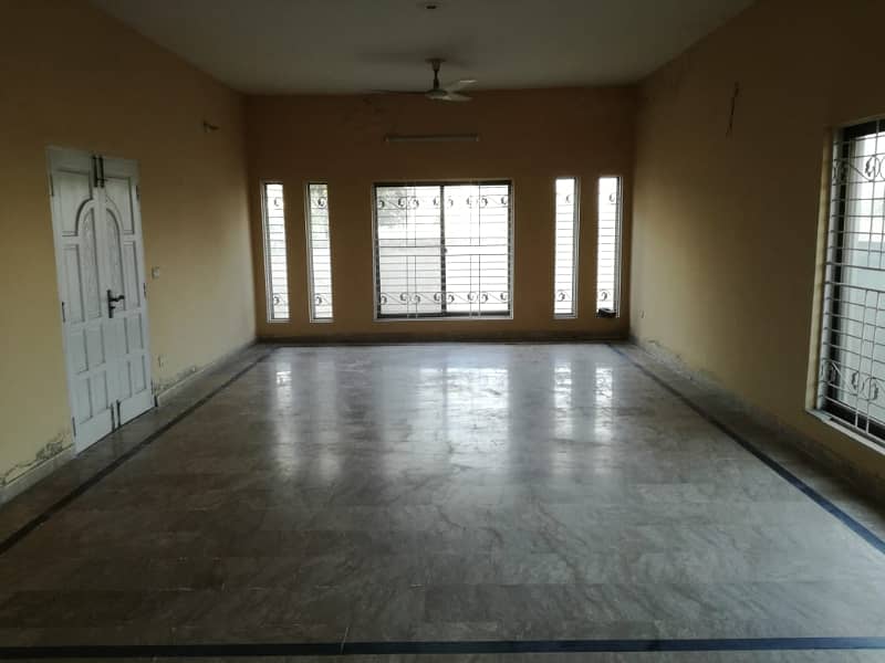 1 KANAL LOWER PORTION AVAILABLE FOR RENT IN FAZAIA HOUSING SOCIETY 5