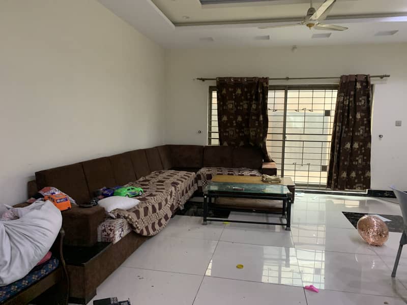 25 marla house for rent in johar town block F  Like brand new  Tile flooring  Big parking Hot location  Main apporced 2