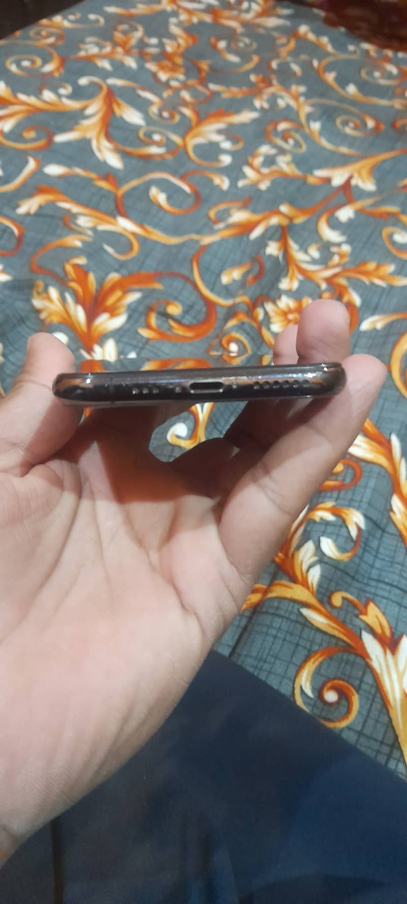 Apple iPhone XS good condition 10/9 5