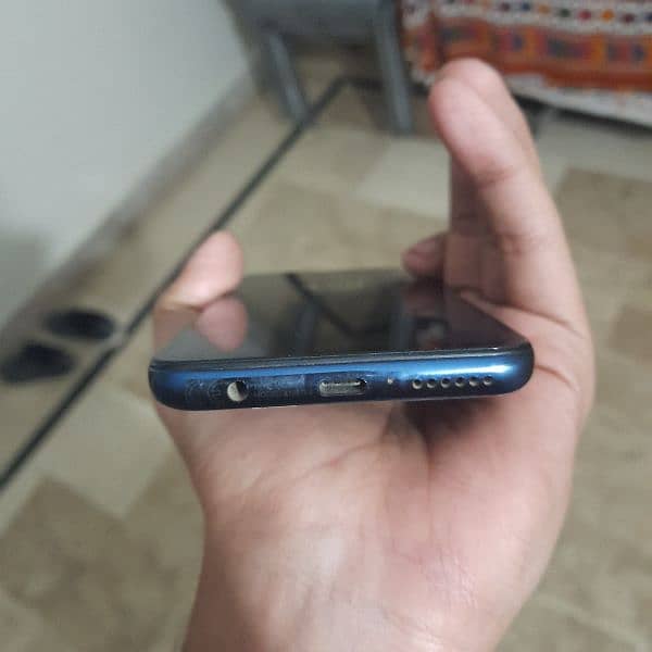 moto one 5g 4 128 10 by 10 condition 4