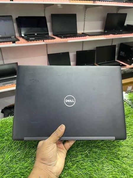 Laptop dell 8GB 256ssg 0