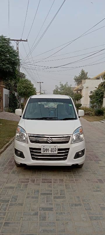 Suzuki Wagon R 2018 98%genuine . In new condition, km/s driven :65000 0