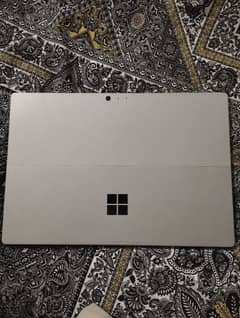 Surface pro 5 |i5 7gen| 8gb 128gb with original charger