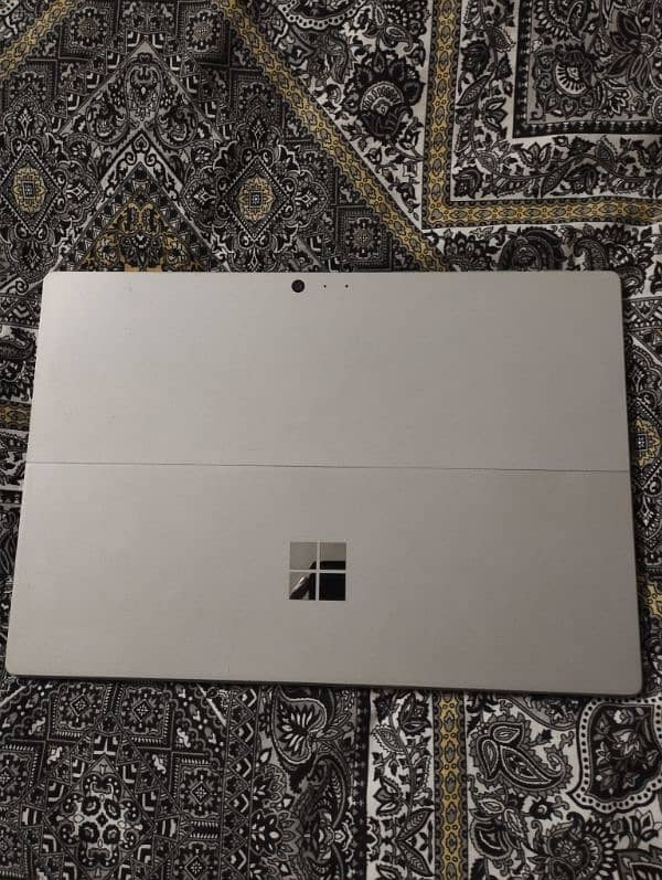 Surface pro 5 |i5 7gen| 8gb 128gb with original charger 6