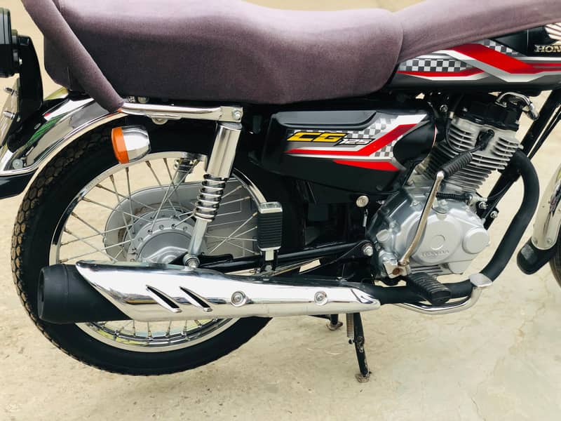 Honda CG 125 2024 9