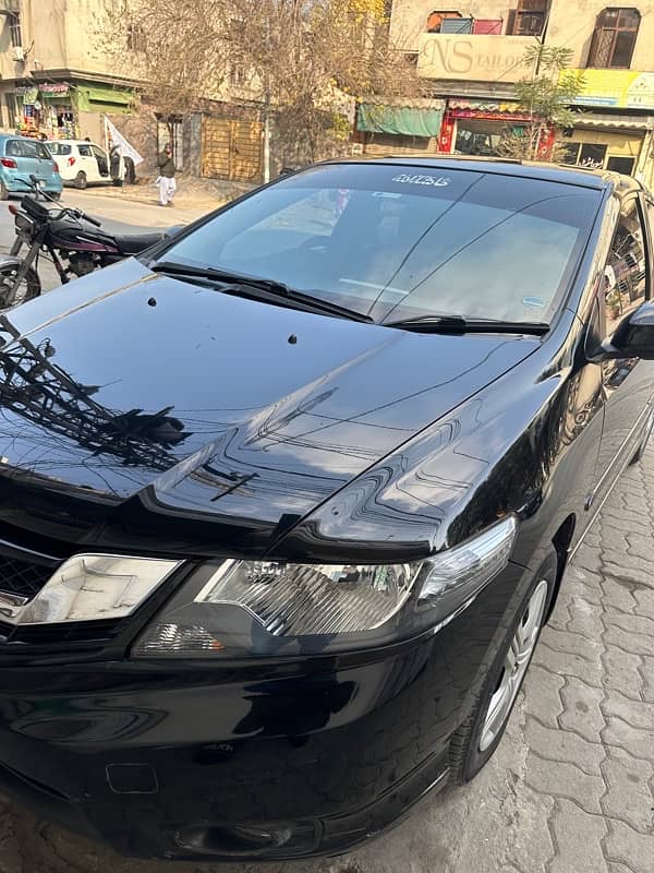 Honda City IVTEC 2018 Black Pearl color 2