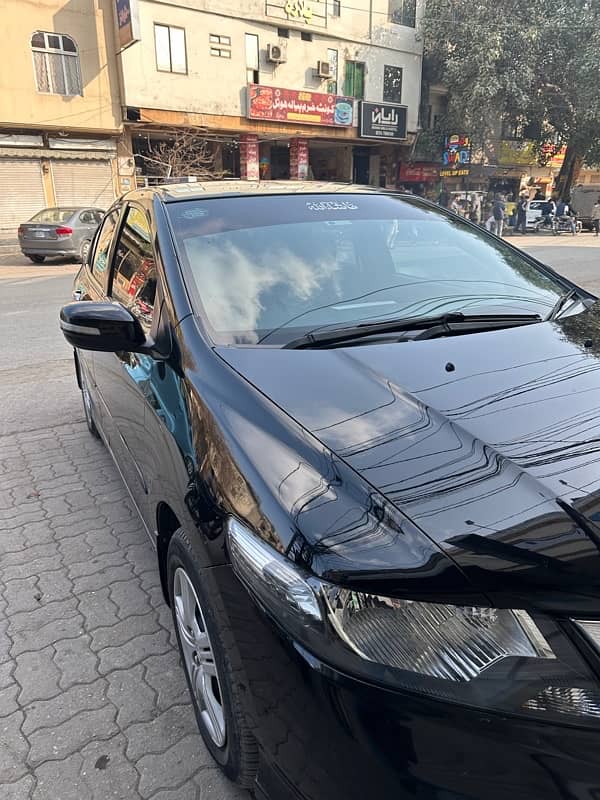 Honda City IVTEC 2018 Black Pearl color 5