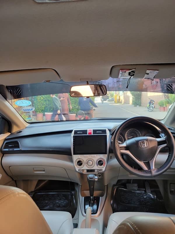 Honda City IVTEC 2018 Black Pearl color 9