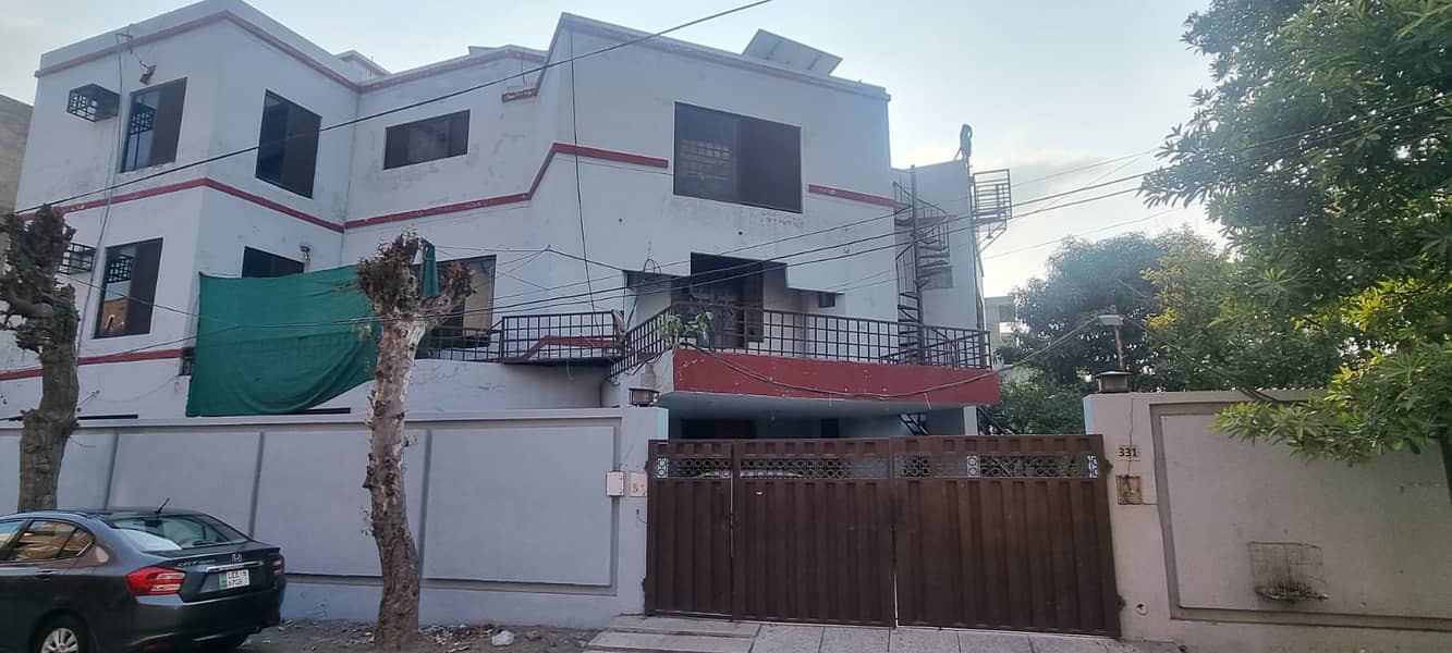 1 Kanal Corner House Prime Location 2