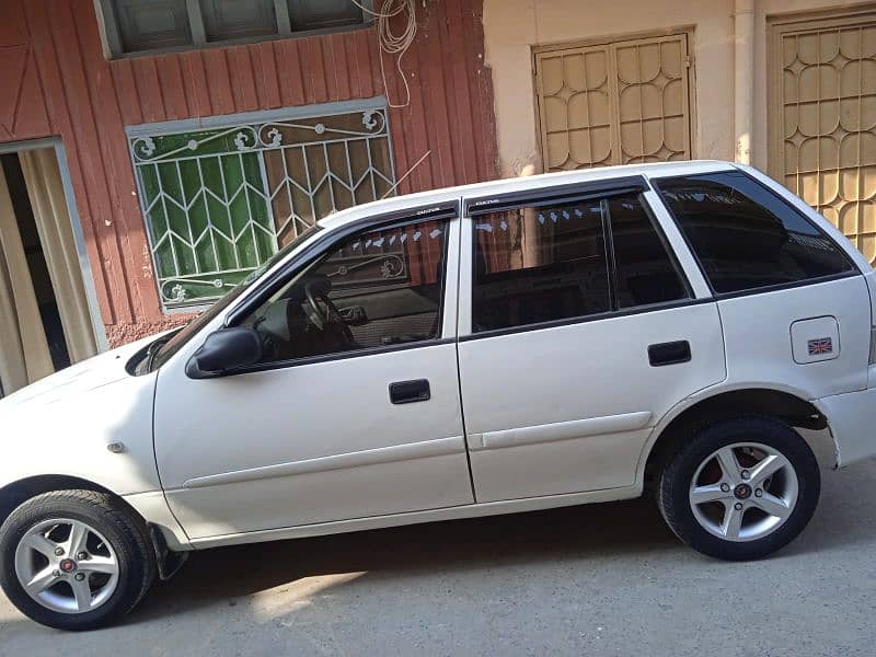 Suzuki Cultus 2011 5