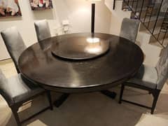 daning table with 5 chair