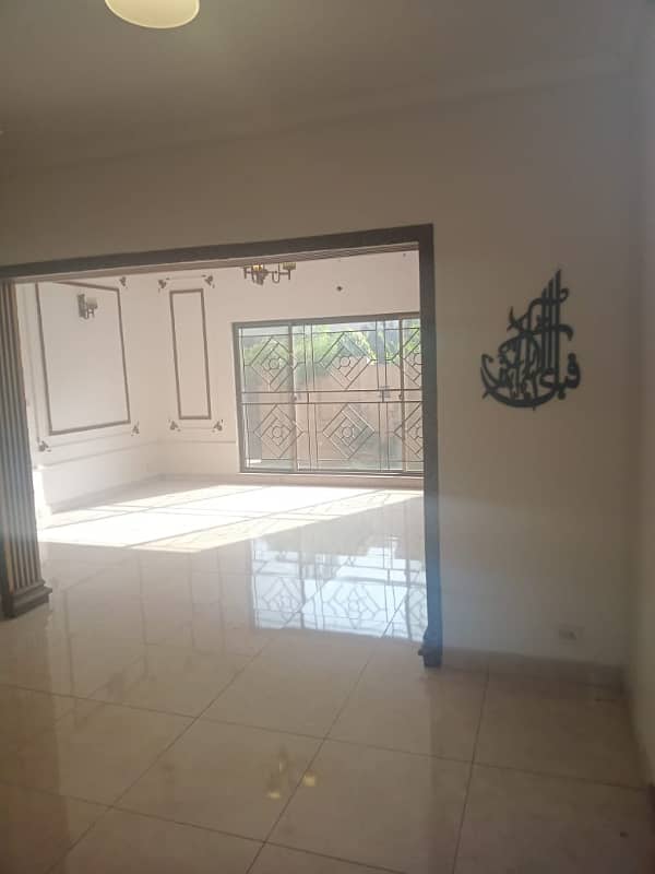 Brig House 5 Bedrooms For Sale Fully Tiled 10