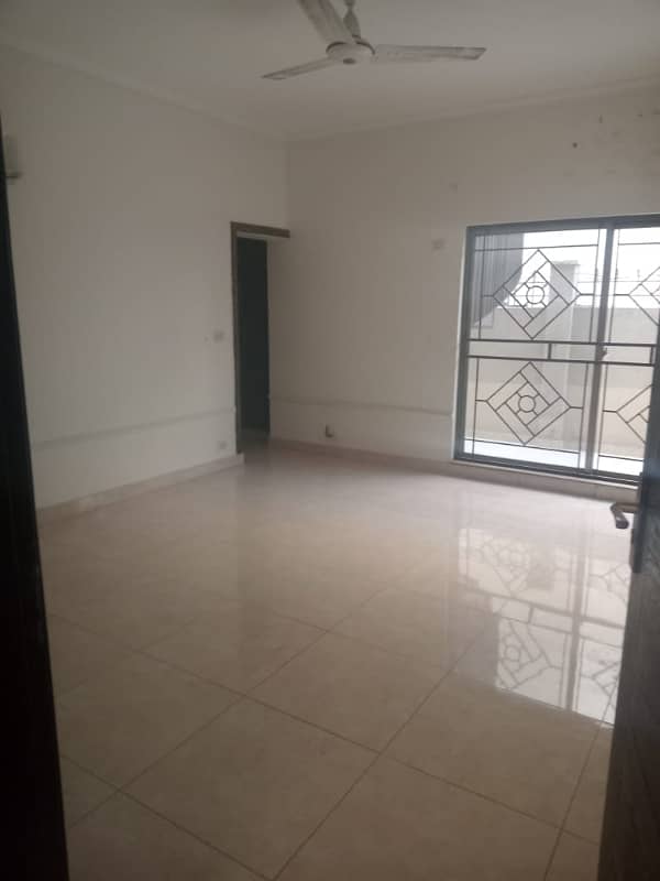 Brig House 5 Bedrooms For Sale Fully Tiled 20