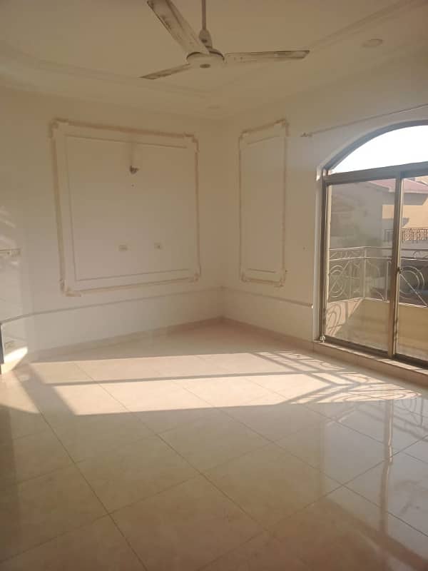 Brig House 5 Bedrooms For Sale Fully Tiled 31