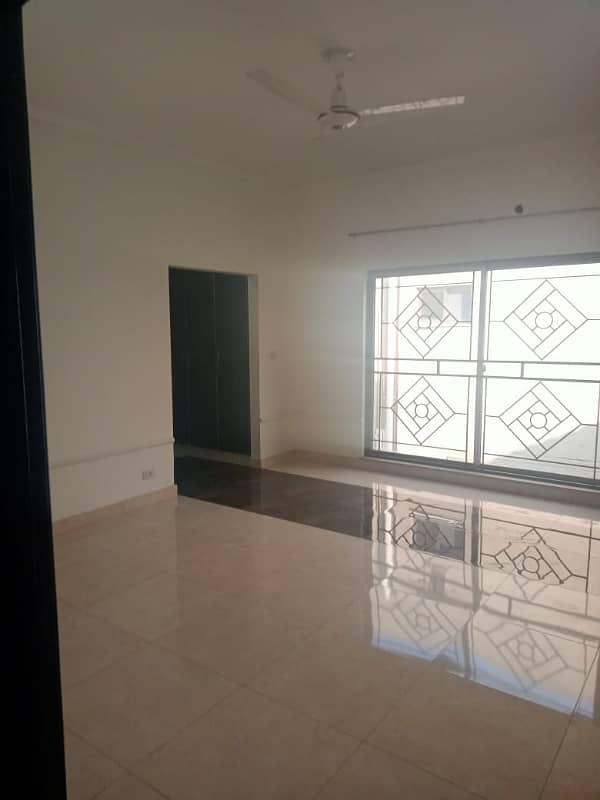 Brig House 5 Bedrooms For Sale Fully Tiled 39