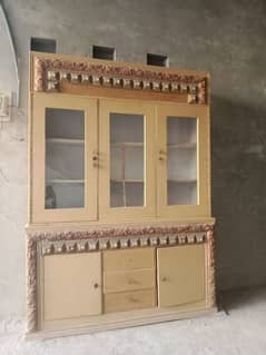 showcase Good condition