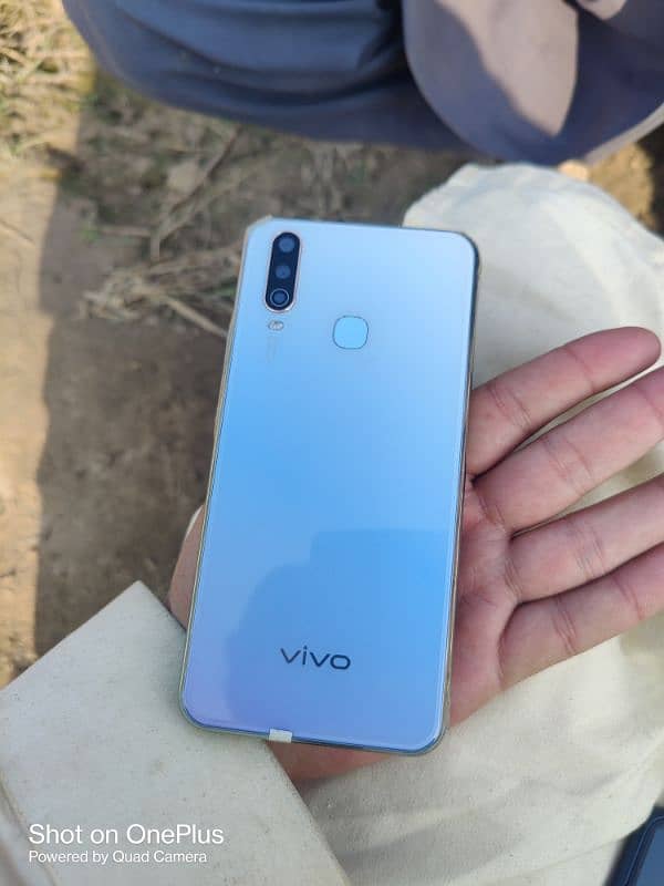 vivo Y17s 8/256 1