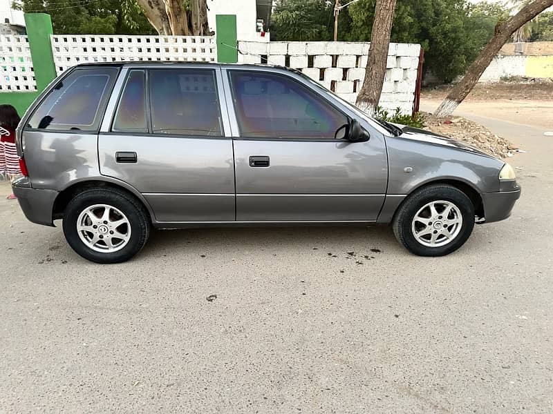 Suzuki Cultus 2010 4