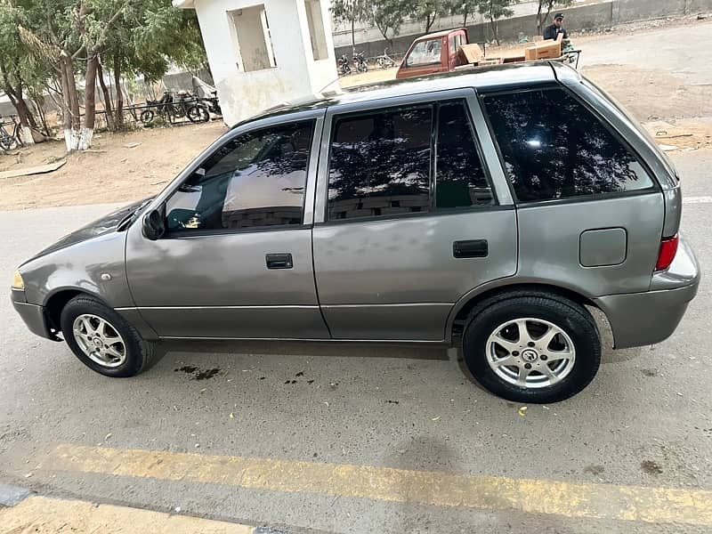 Suzuki Cultus 2010 5