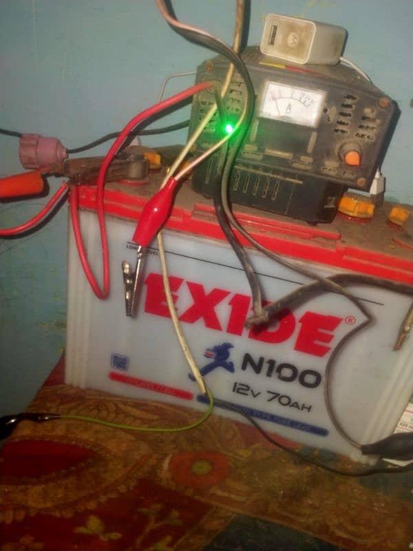 Exide battery hai 100hp ke hai charjar bhi hai 0