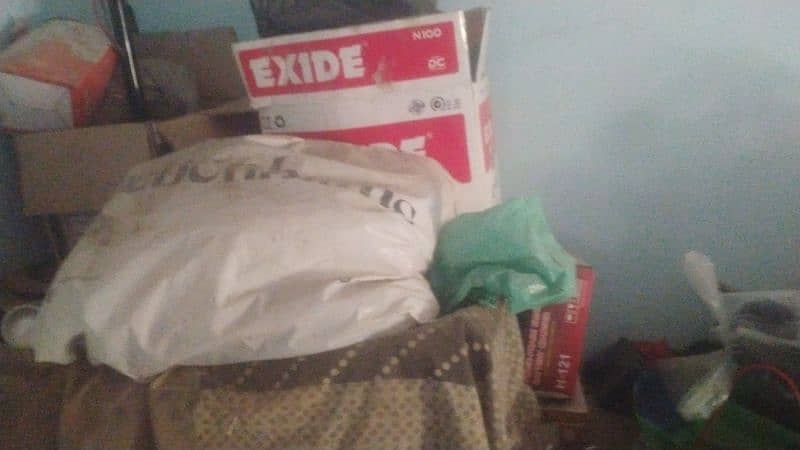 Exide battery hai 100hp ke hai charjar bhi hai 2