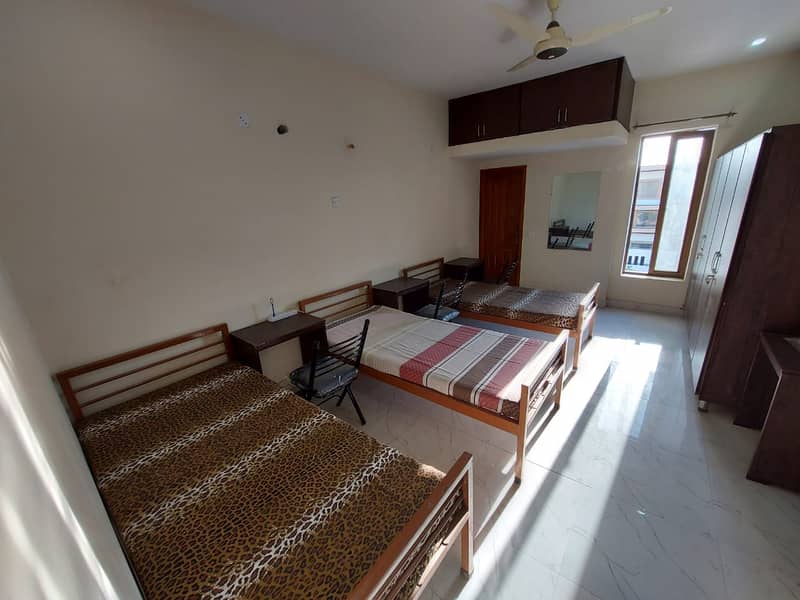 Fully furnished rooms available for female only | Premium Girls Hoste 13